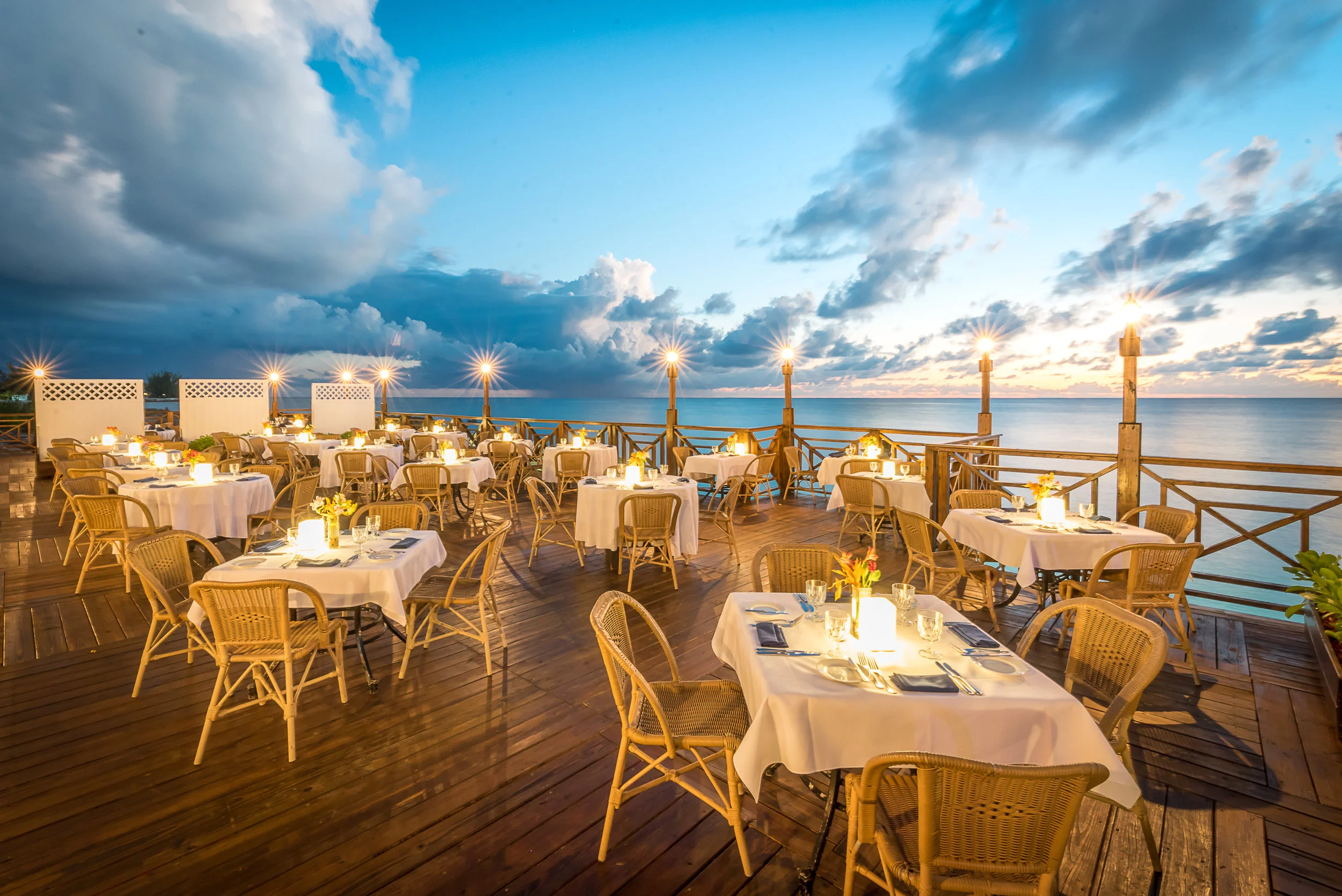 Best Waterfront Restaurants in Grand Cayman